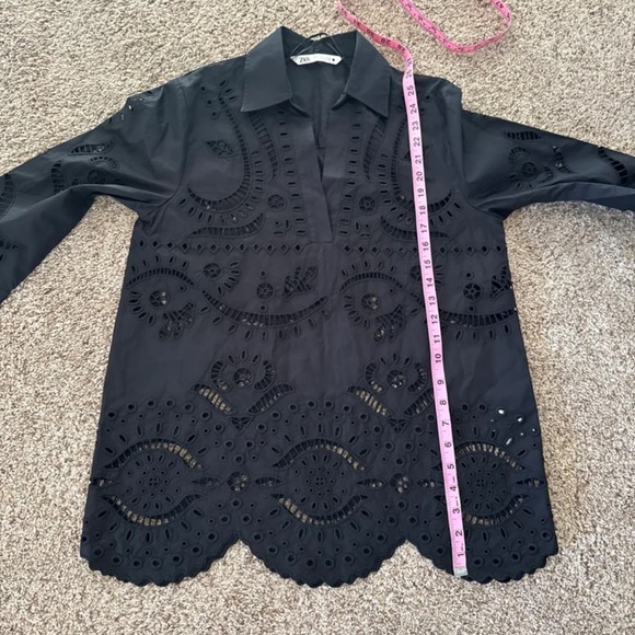 Zara Black Embroidered Eyelet Scallop Hem Blouse size Small - Picture 11 of 12